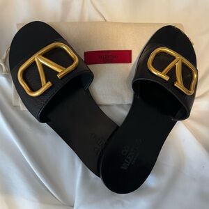 Valentino Vlogo Sandals